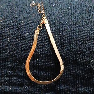 Source Unknown Elegant Gold Bracelet